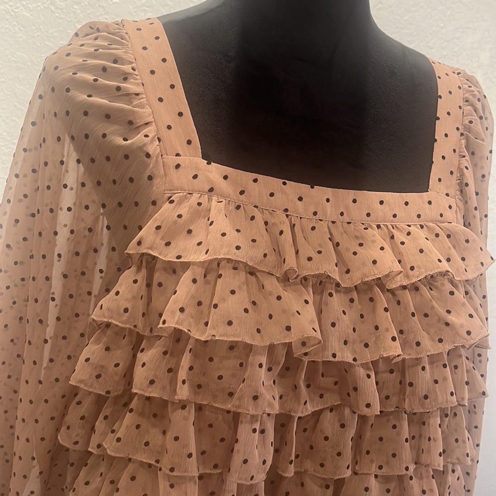 Versona Ruffle Top - Picture 2 of 8